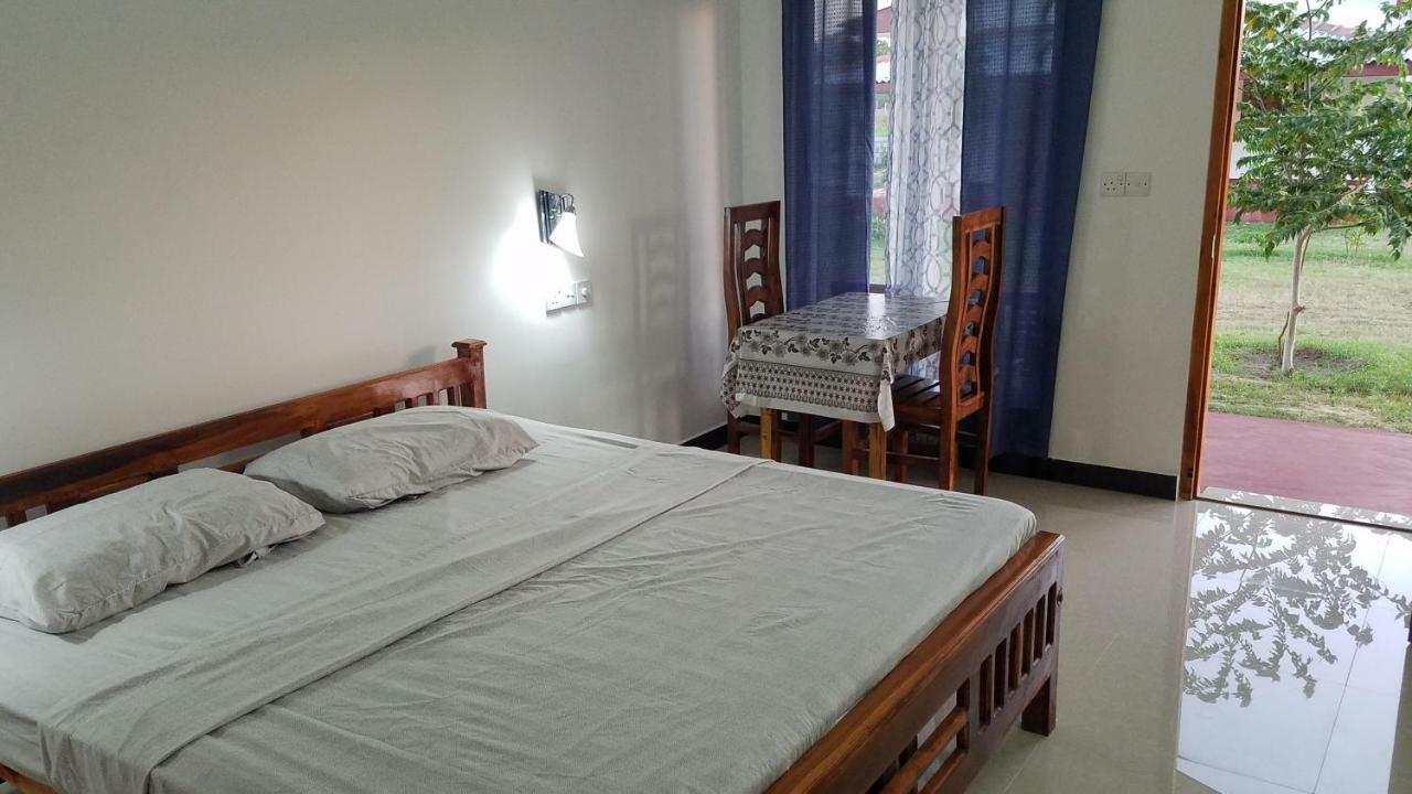 Jeys Place Nilaveli Exterior foto
